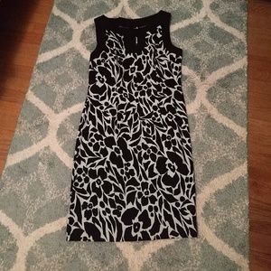 Connected Apparel Shift Dress - pattern
